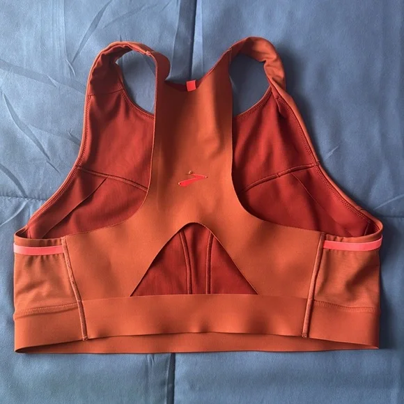 Lot of 6 Brooks Running 3 Pocket Sports Bra Sz 36DD/38DD! - Picture 8 of 13